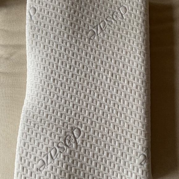 COPY - Dosaze contour pillow - Picture 3 of 8